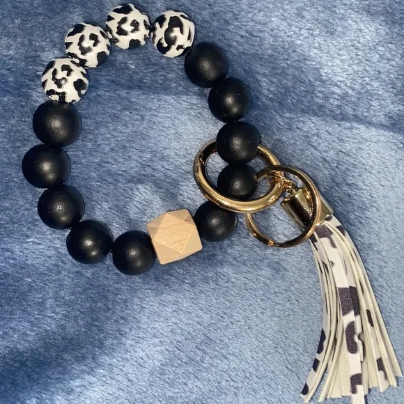 Keychain Bracelet NWT - Picture 2 of 2